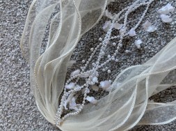 Organza hair trail - 19.5"- close up